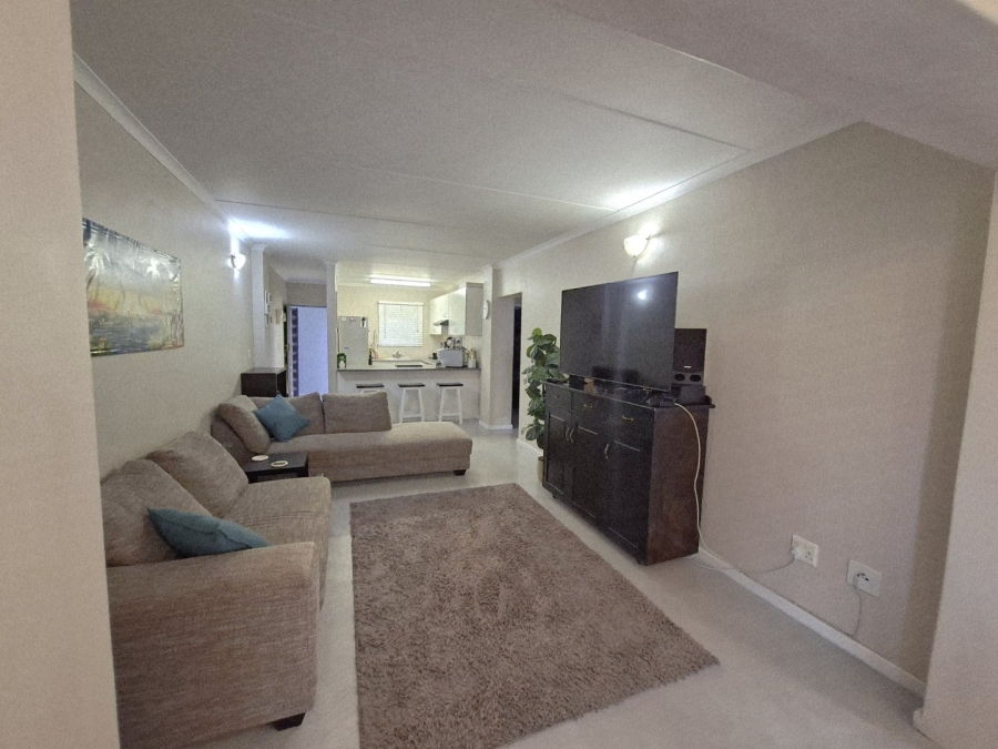 2 Bedroom Property for Sale in Vredekloof East Western Cape